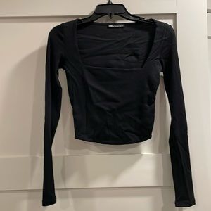 NWOT Zara ribbed Squareneck Croptop in Black.